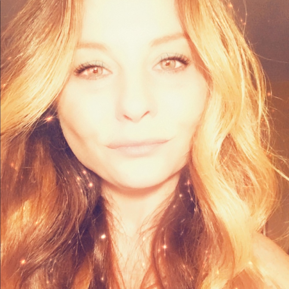 Meet your Posher, Yasemin